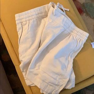 Mid rise linen blend shorts - 4 inch inseam.